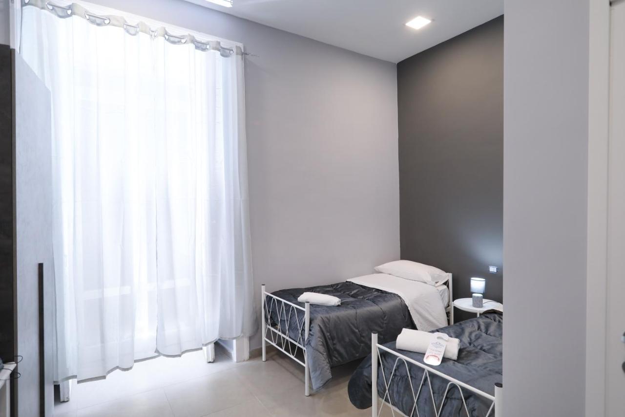 Residenza Esposito Economy Rooms Napoli Eksteriør bilde