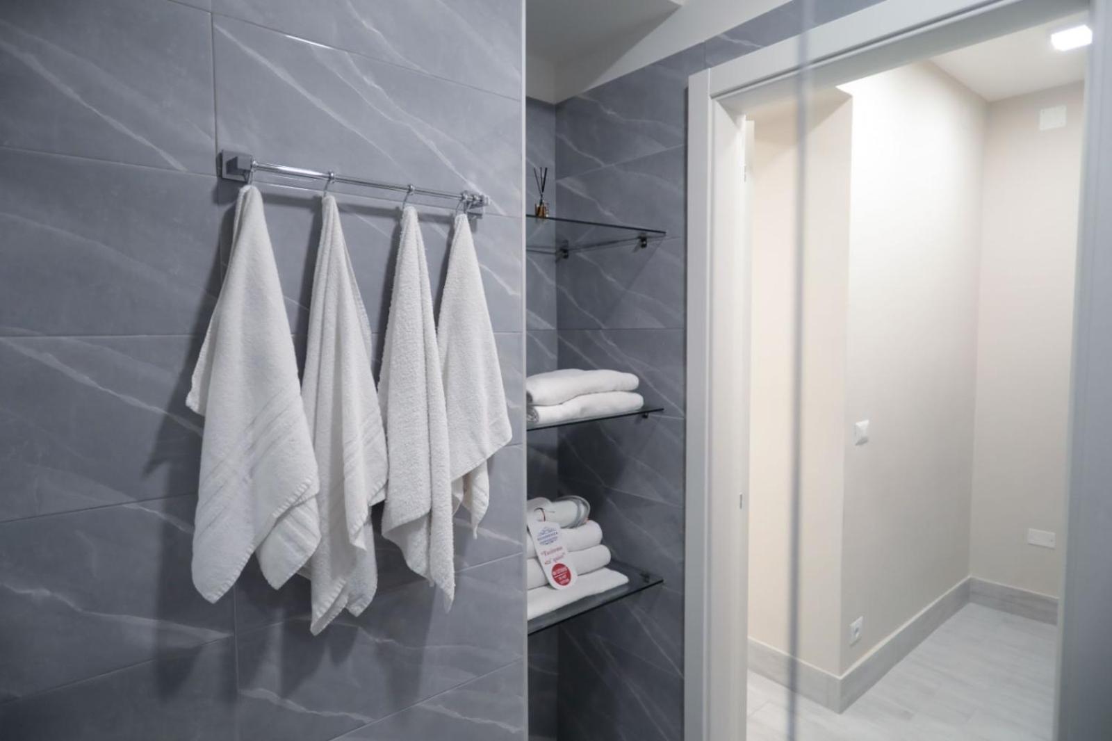 Residenza Esposito Economy Rooms Napoli Eksteriør bilde